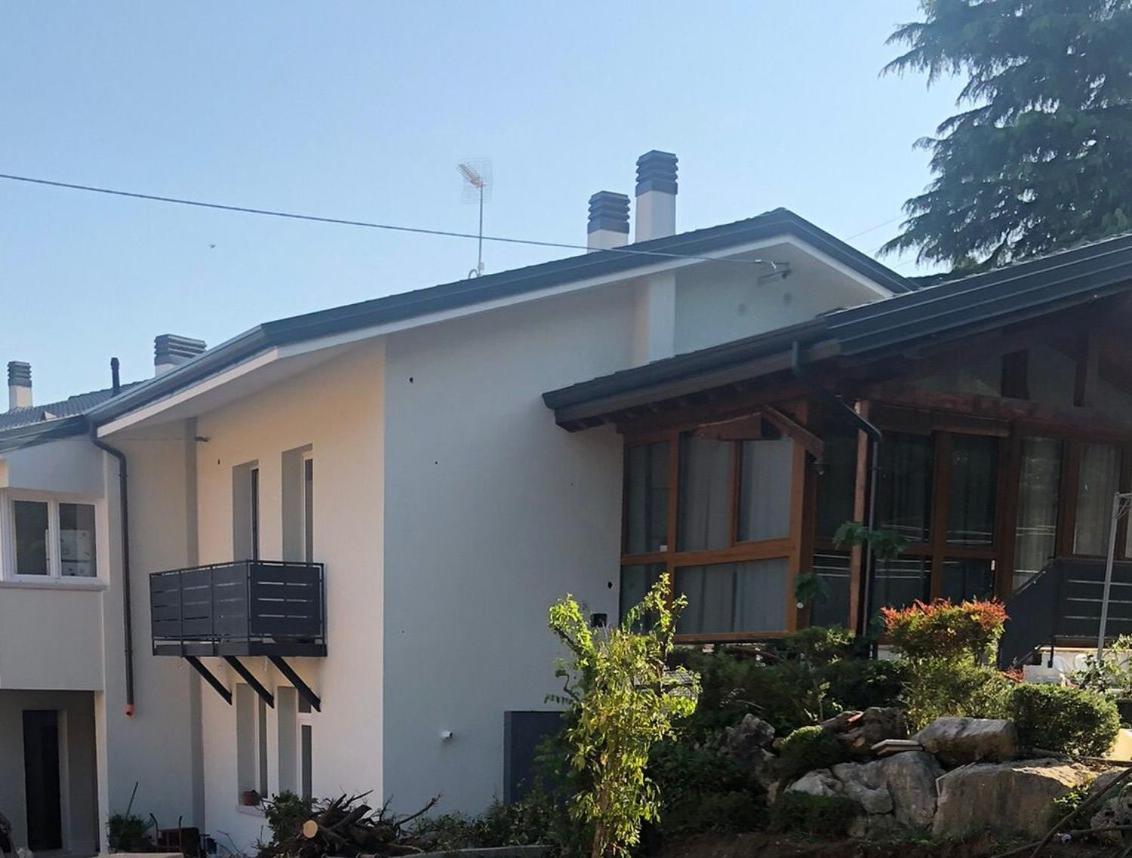 Garda 33 Caprino Veronese Apartment ภายนอก รูปภาพ